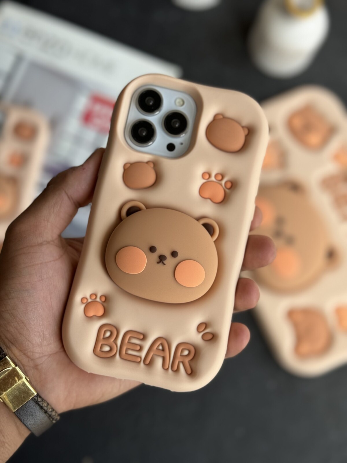 قاب موبایل آیفون پنجه خرس تدی قهوه ای ( Bear ) سیلیکونی استندشو قاب موبایل آیفون پنجه خرس تدی قهوه ای ( Bear ) سیلیکونی استندشو - تصویر 1