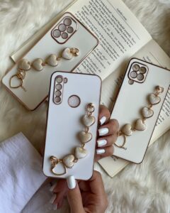 قاب موبایل آیفون بند قلبی مخملی محافظ لنزدار - تصویر 3