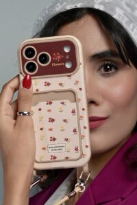قاب موبایل گل رز فیوره جاکارتی + بندست - تصویر 3